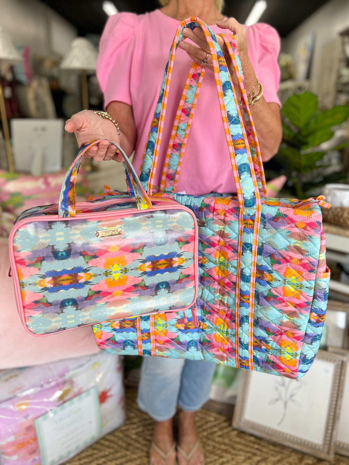 Laura Park Travel Case - Antigua Smile