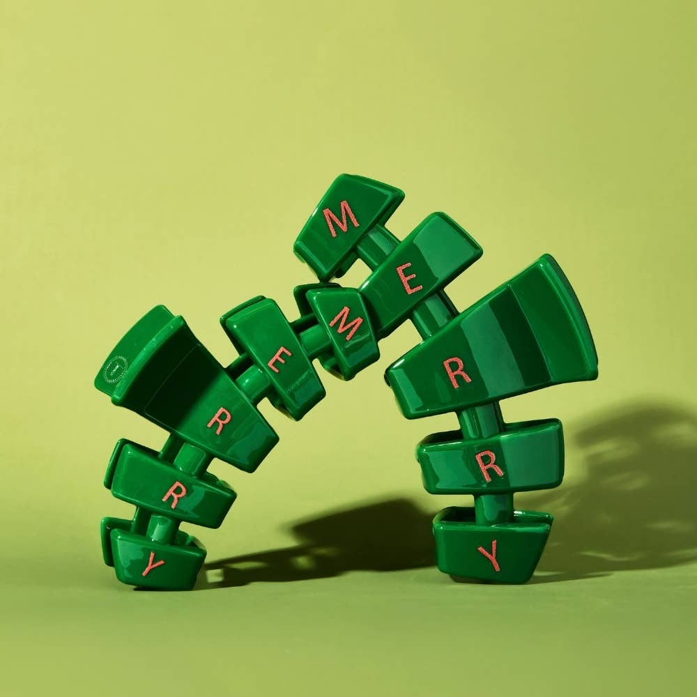 Classic | Merry Everything | Medium | Claw Clip