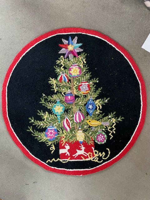 Round Christmas Tree Hook Rug - Black